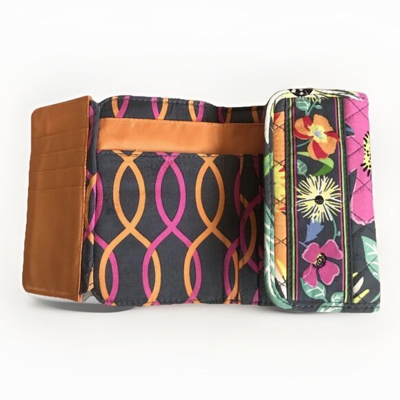 VERA BRADLEY Tri Fold Euro Wallet - Jazzy Blooms - Picture 5 of 5